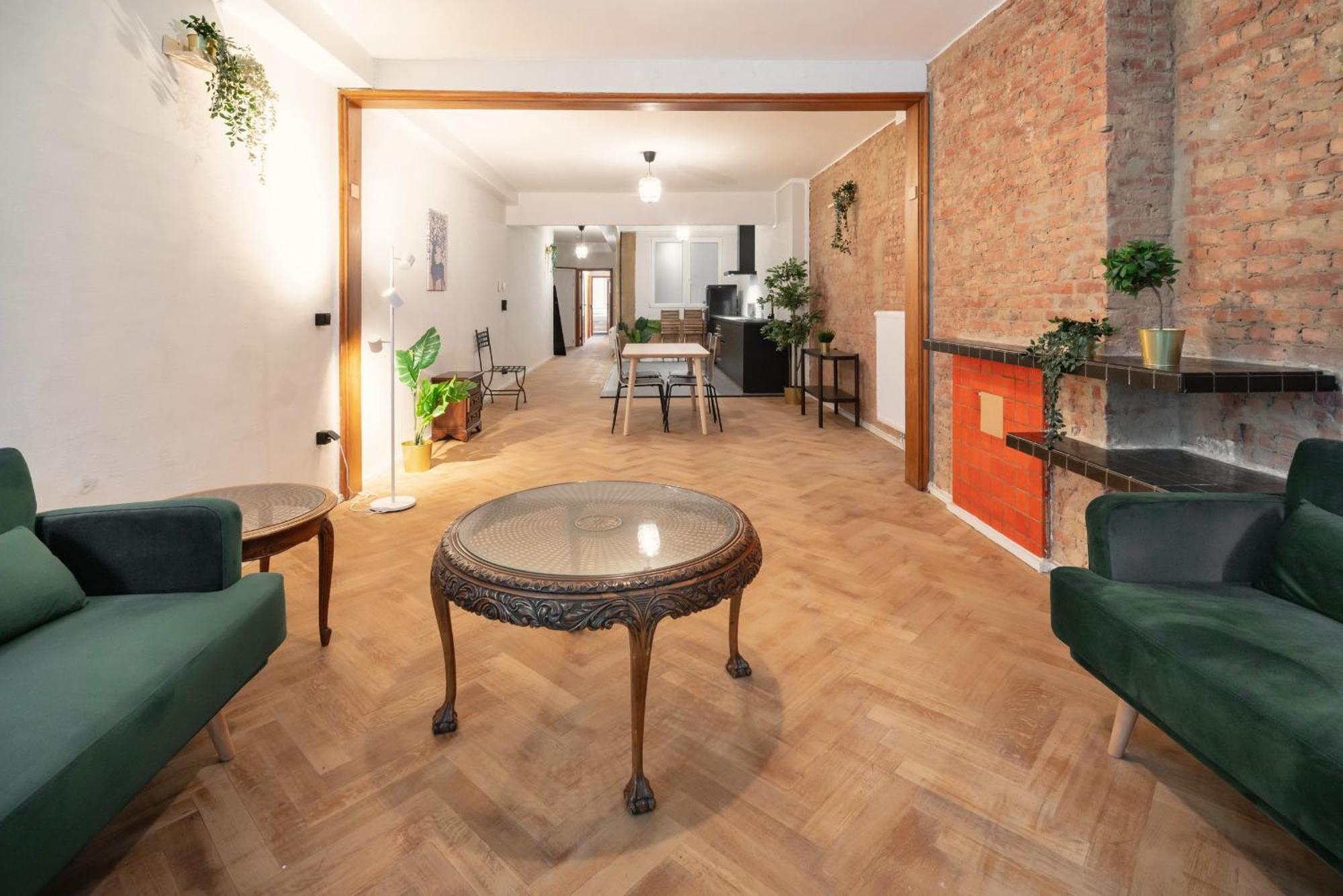 Two-Bedroom Apartments In The Heart Of أنتويرب المظهر الخارجي الصورة