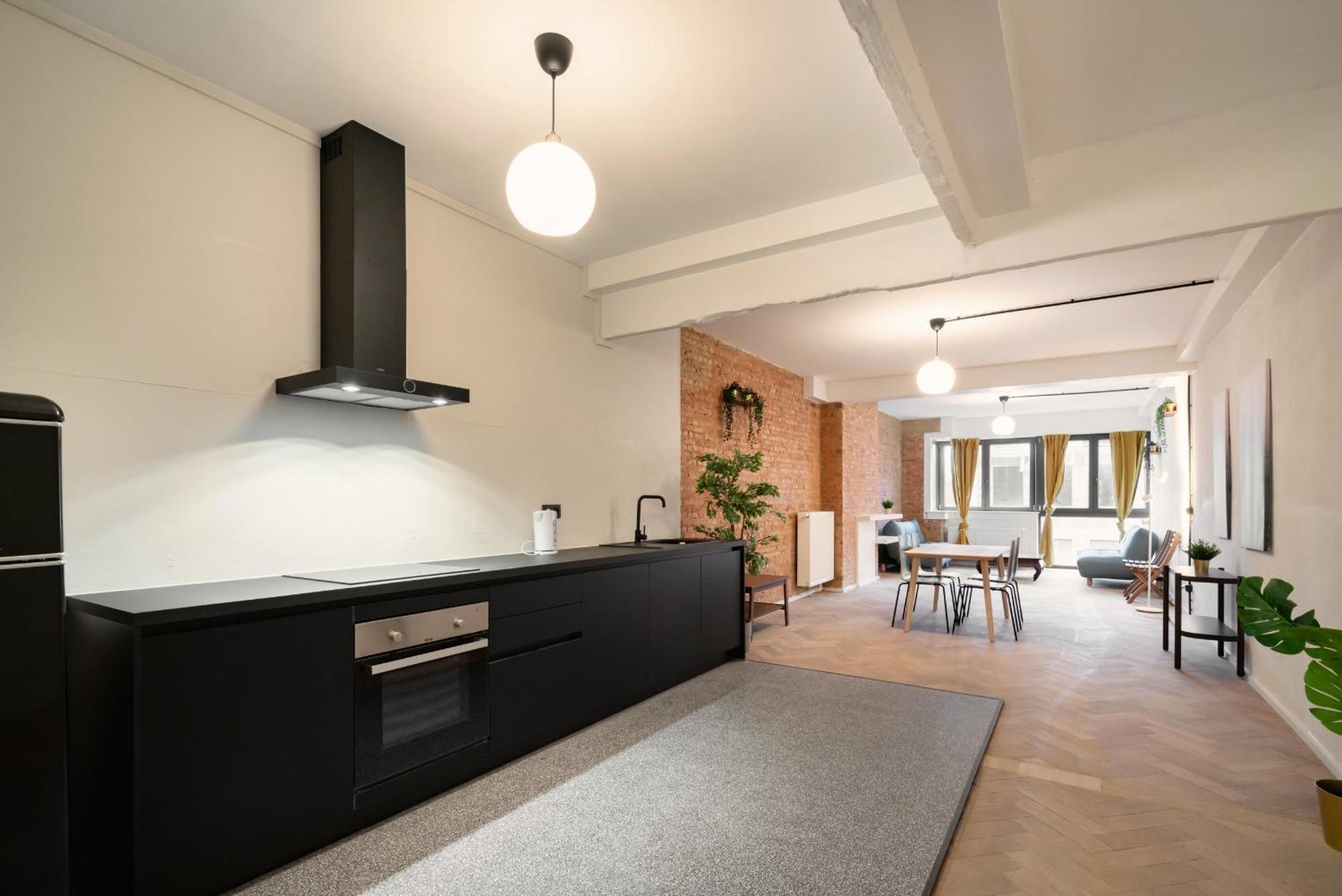 Two-Bedroom Apartments In The Heart Of أنتويرب المظهر الخارجي الصورة